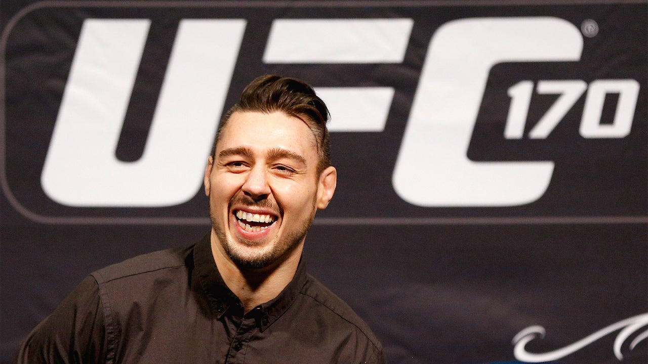 Dan Hardy gets UFC Fight Pass analyst gig, but won't close door on cage return